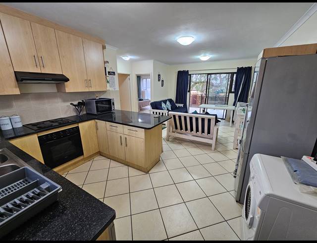 2 BEDROOM APARTMENT FOR SALE IN HARTENBOS CENTRAL